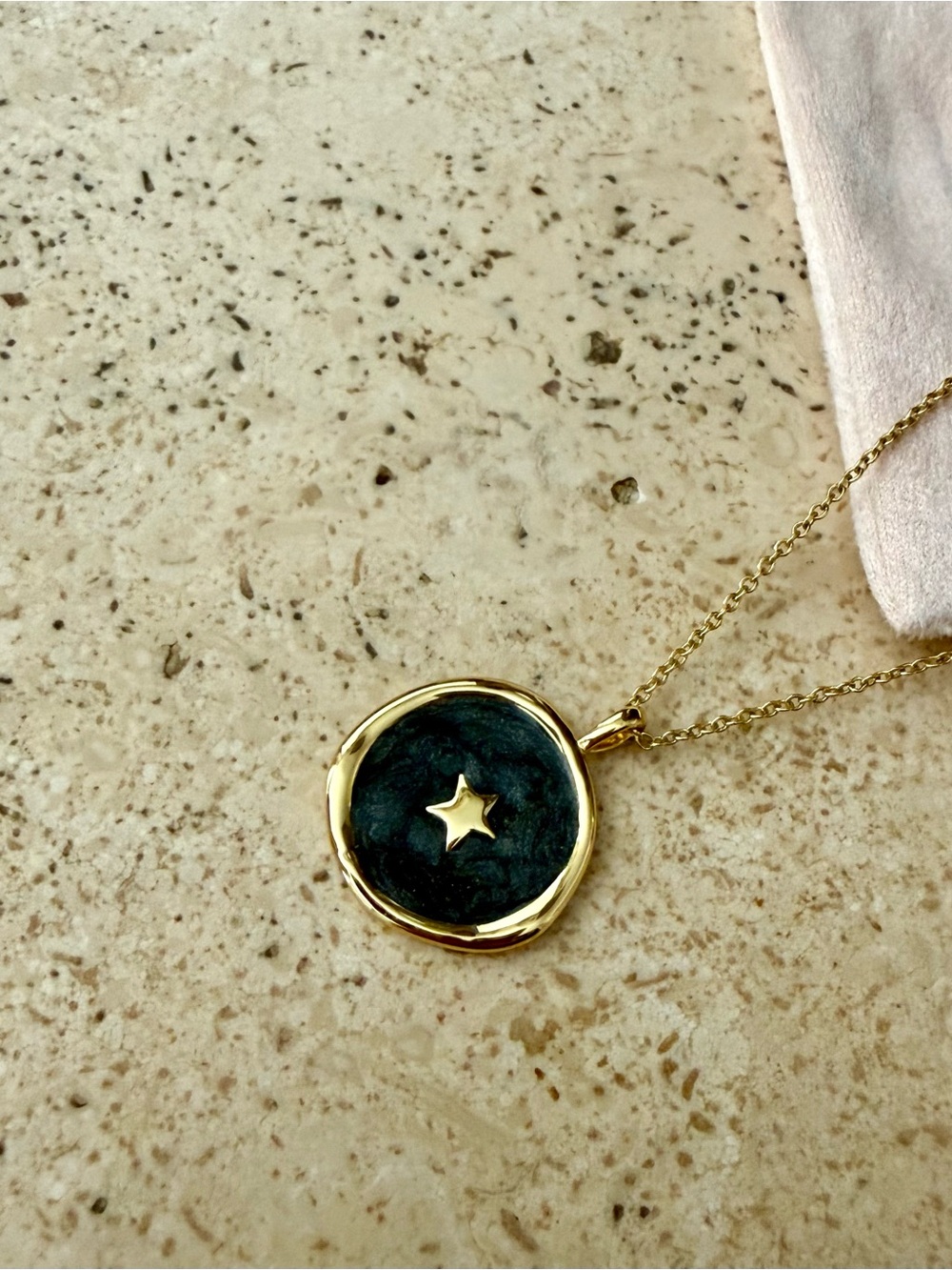 NWOT Gorjana Gold Star Coin Necklace